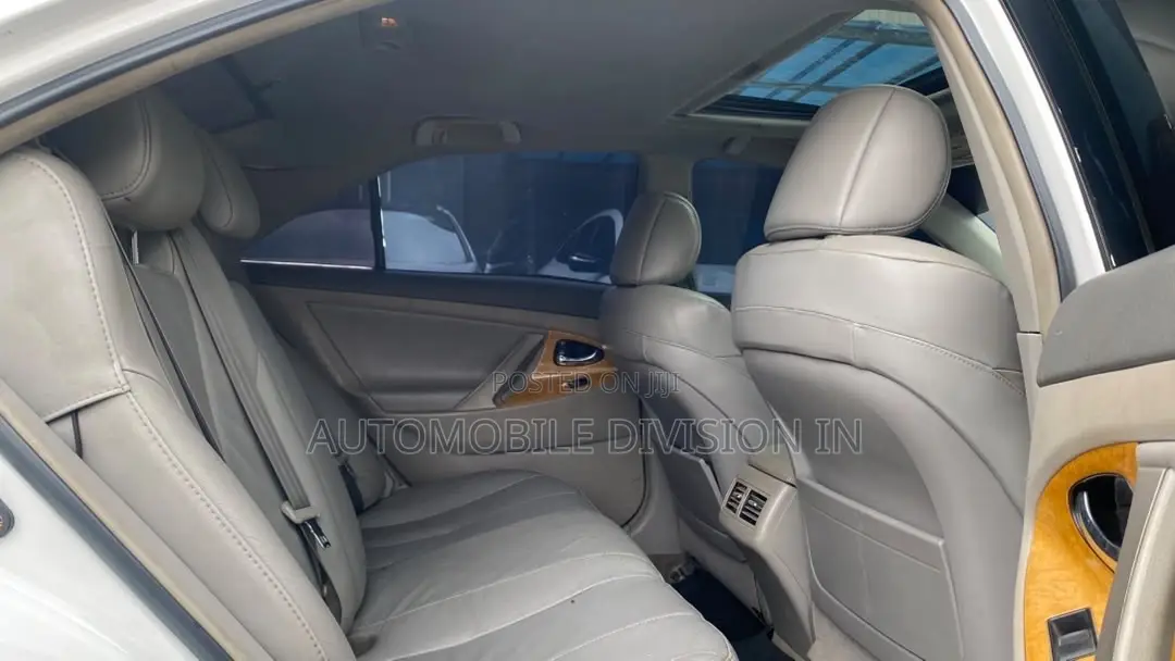 Toyota Camry 3.5 XLE 2008 White
