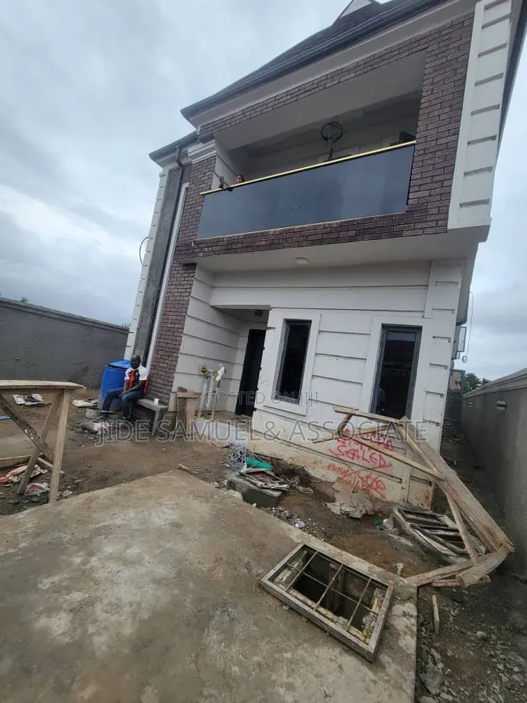 Furnished Mini Flat in Ayobo for rent