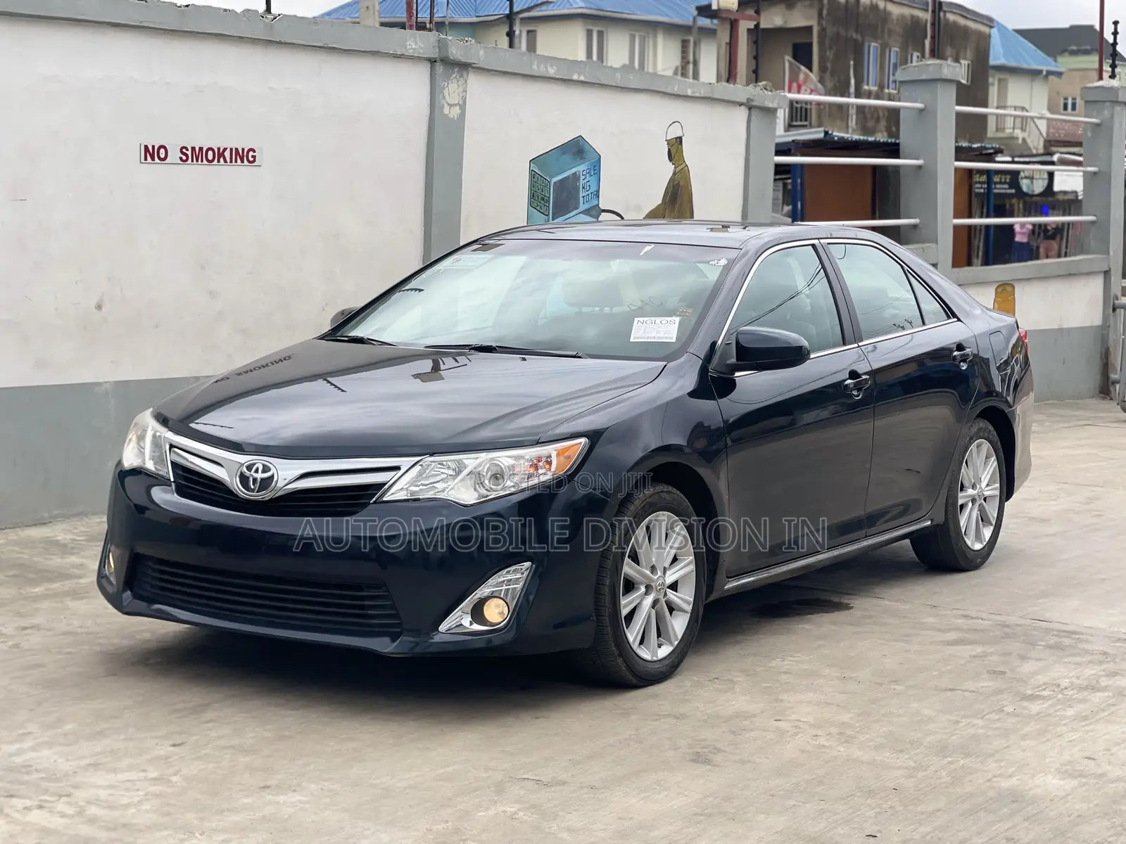 Toyota Camry XLE 4dr Sedan (2.5L 4cyl 6A) 2013 Gray