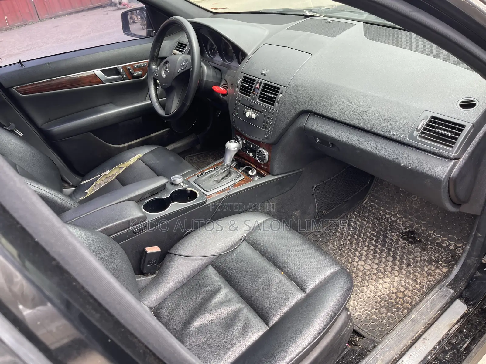 Mercedes-Benz C300 2010 Black