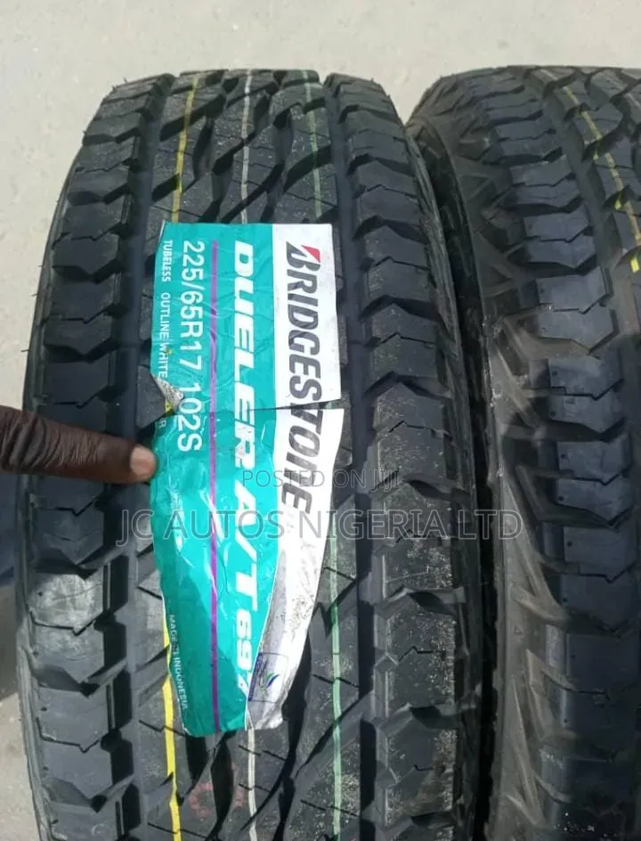 265/60r18/265/65r17 Bridgestone Tire