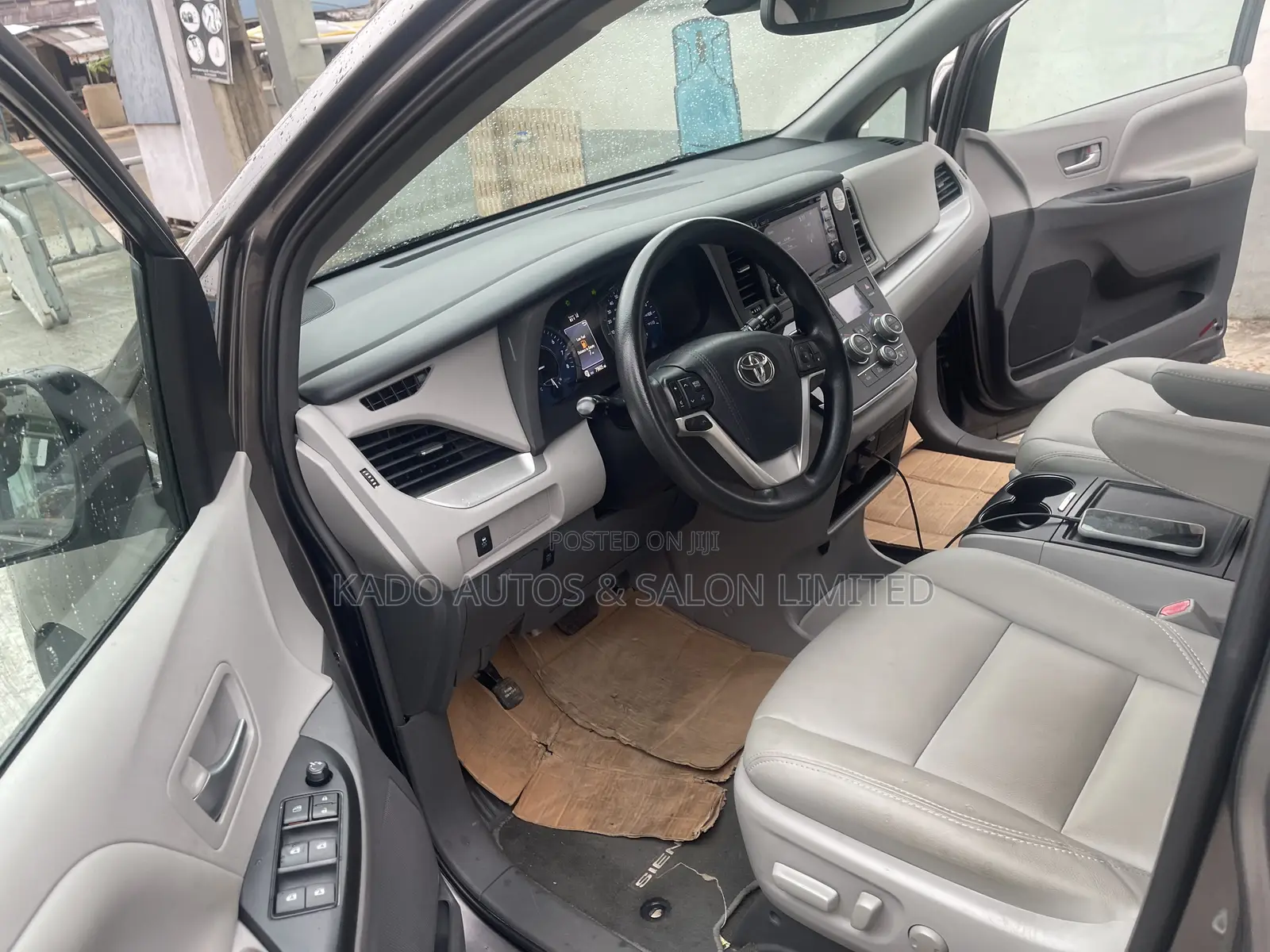 Toyota Sienna 2018 Gray