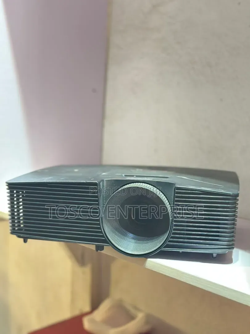 Dell 1450 XGA Multimedia Projector – 3000 ANSI Lumens HDMI