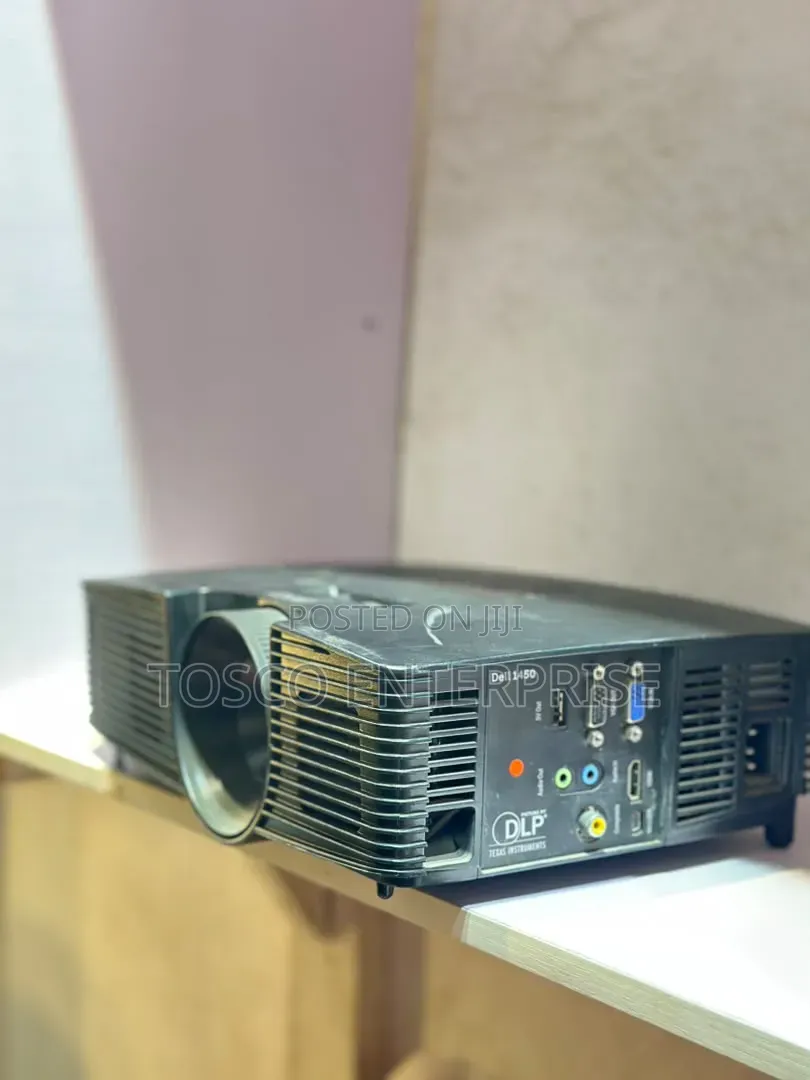 Dell 1450 XGA Multimedia Projector – 3000 ANSI Lumens HDMI