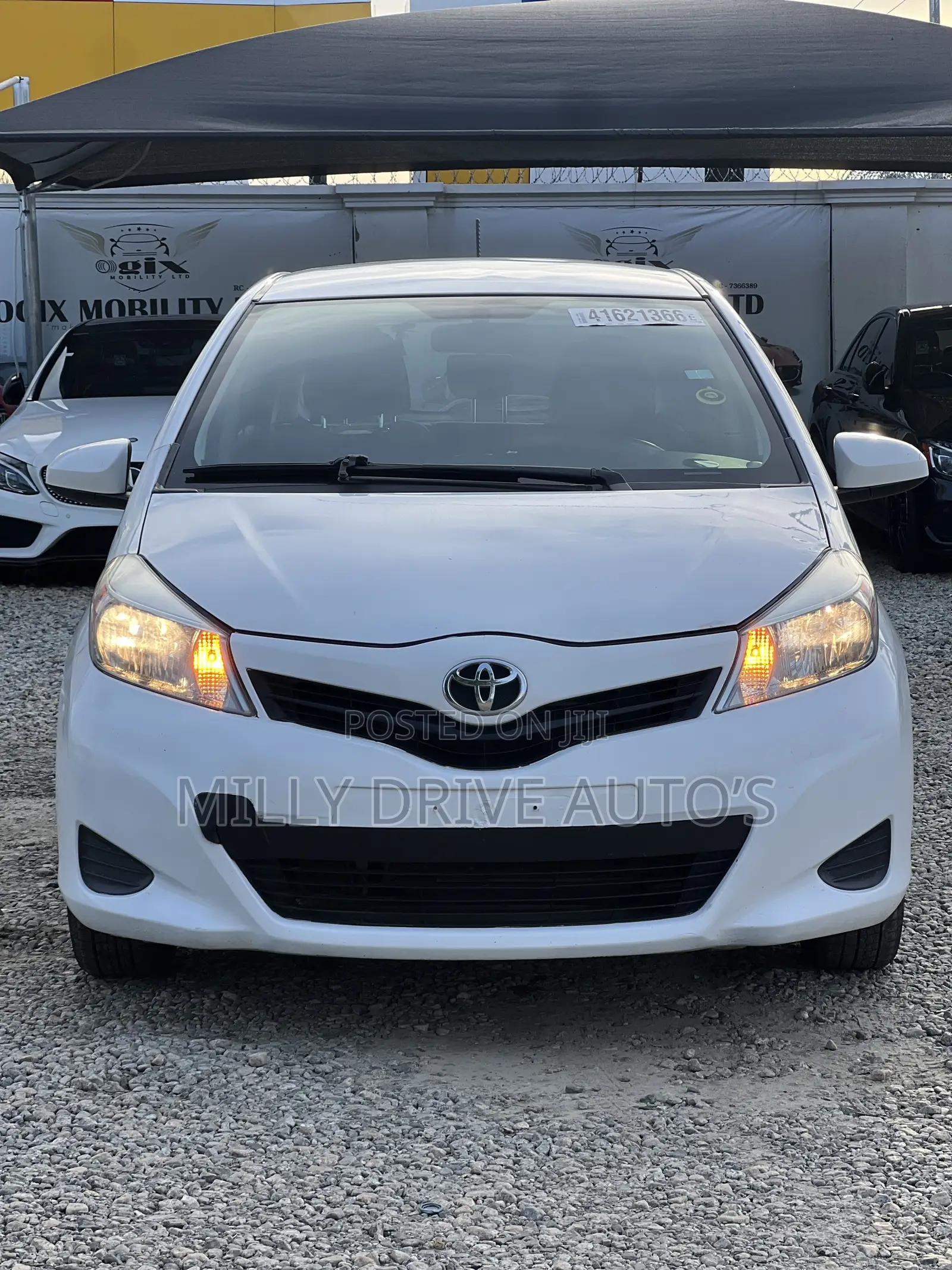 Toyota Yaris LE Hatchback 5dr 2014 White