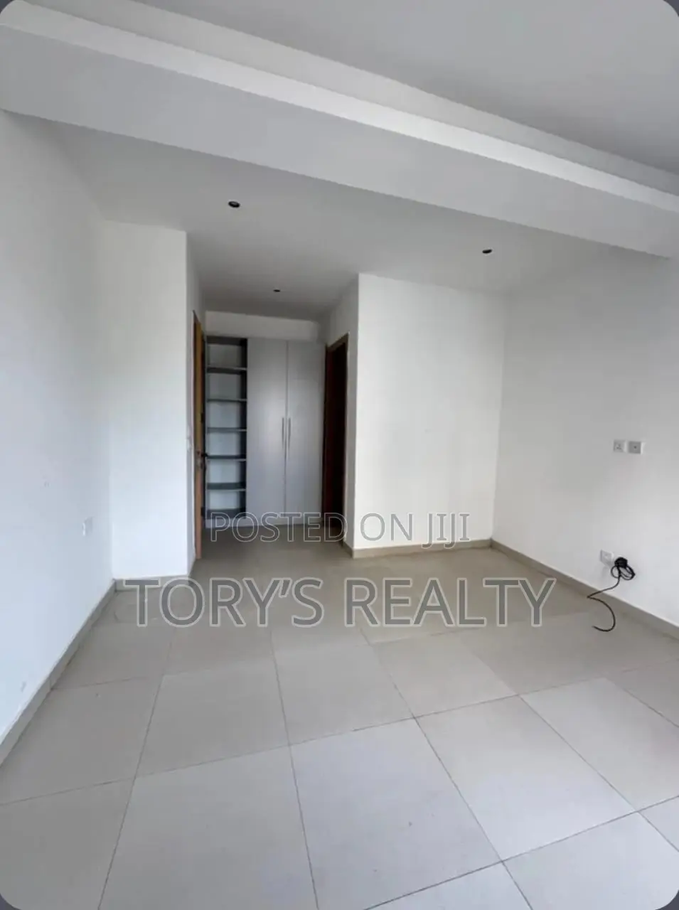 3bdrm Apartment in Lekki Phase 1 for rent