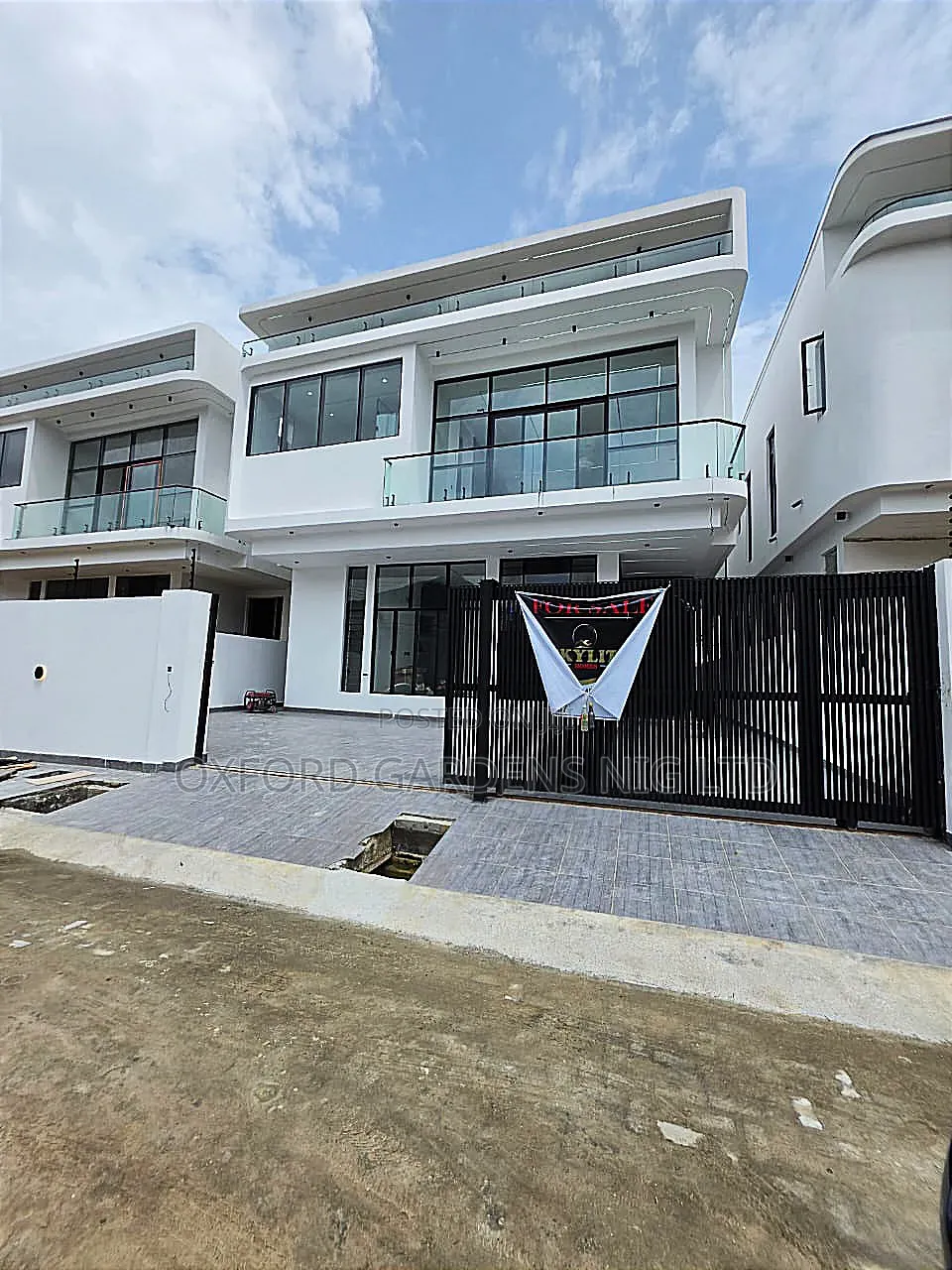 4bdrm Duplex in Royal Pine Estate 3,, Chevron for sale