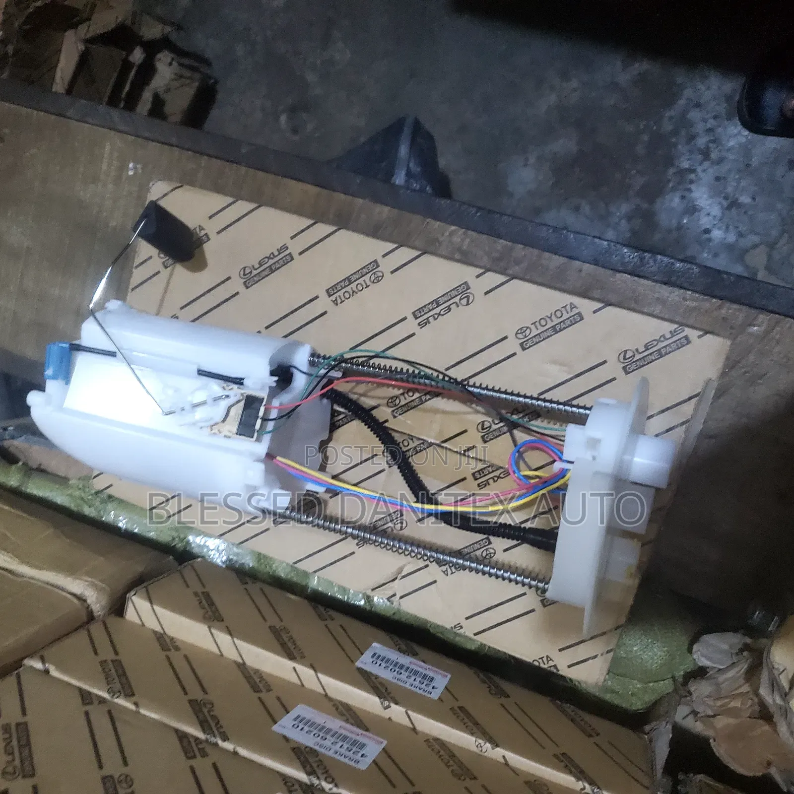 Complete Fuel Pump of Toyota Landcruiser 2020 to 2026 and Lx600