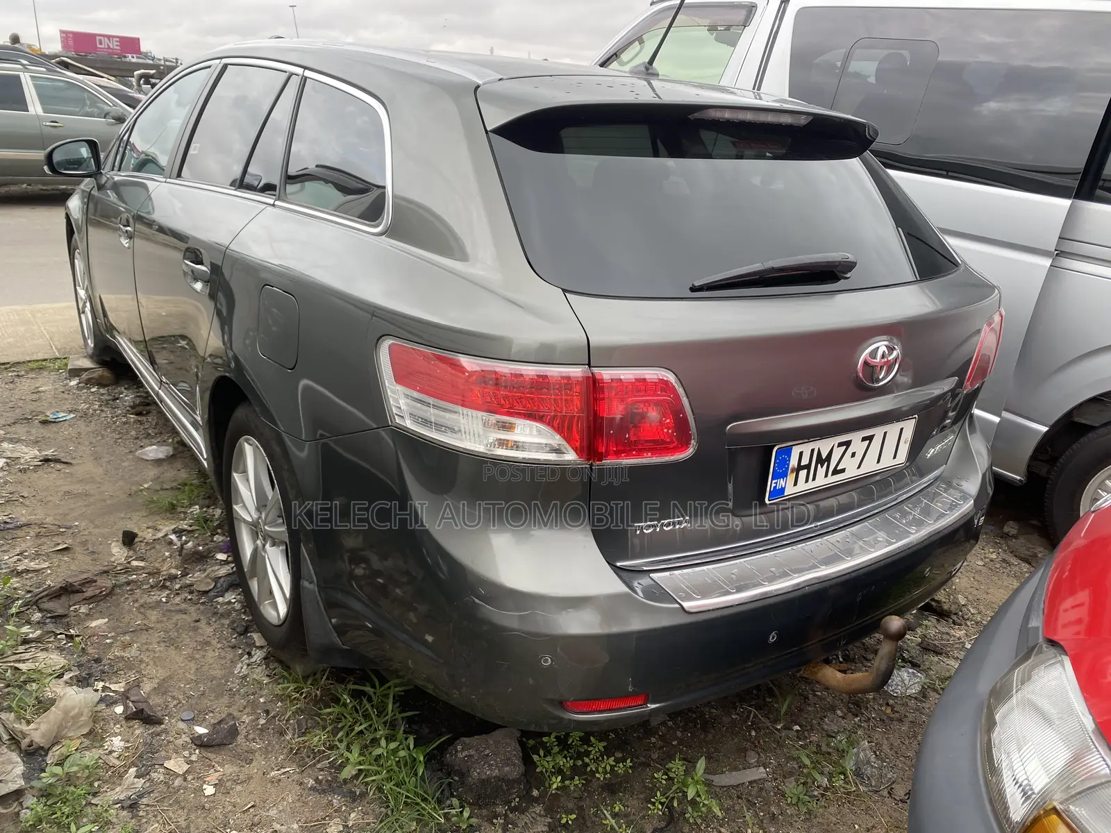 Toyota Avensis 2014 Green