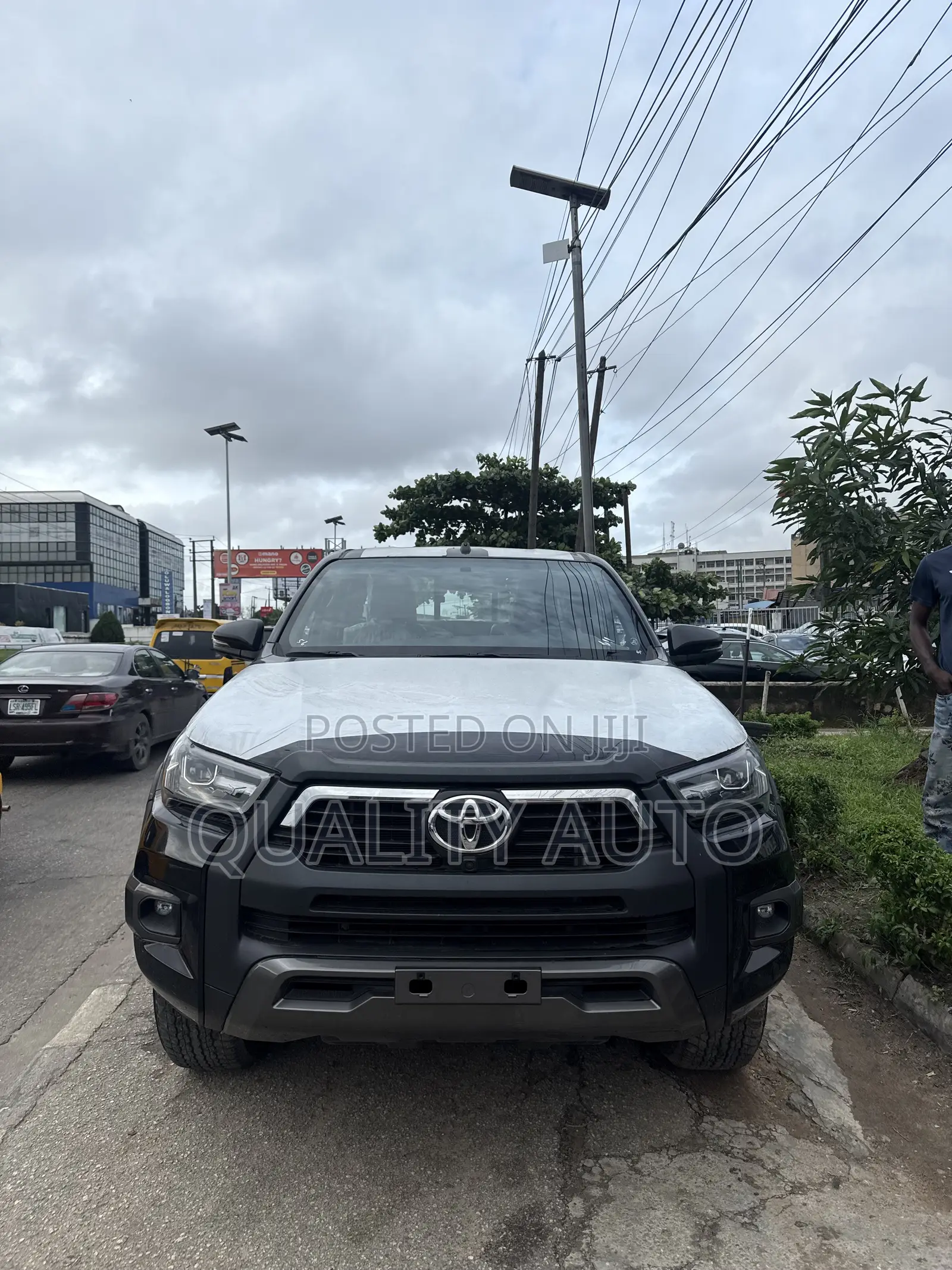 New Toyota Hilux 2025 Black