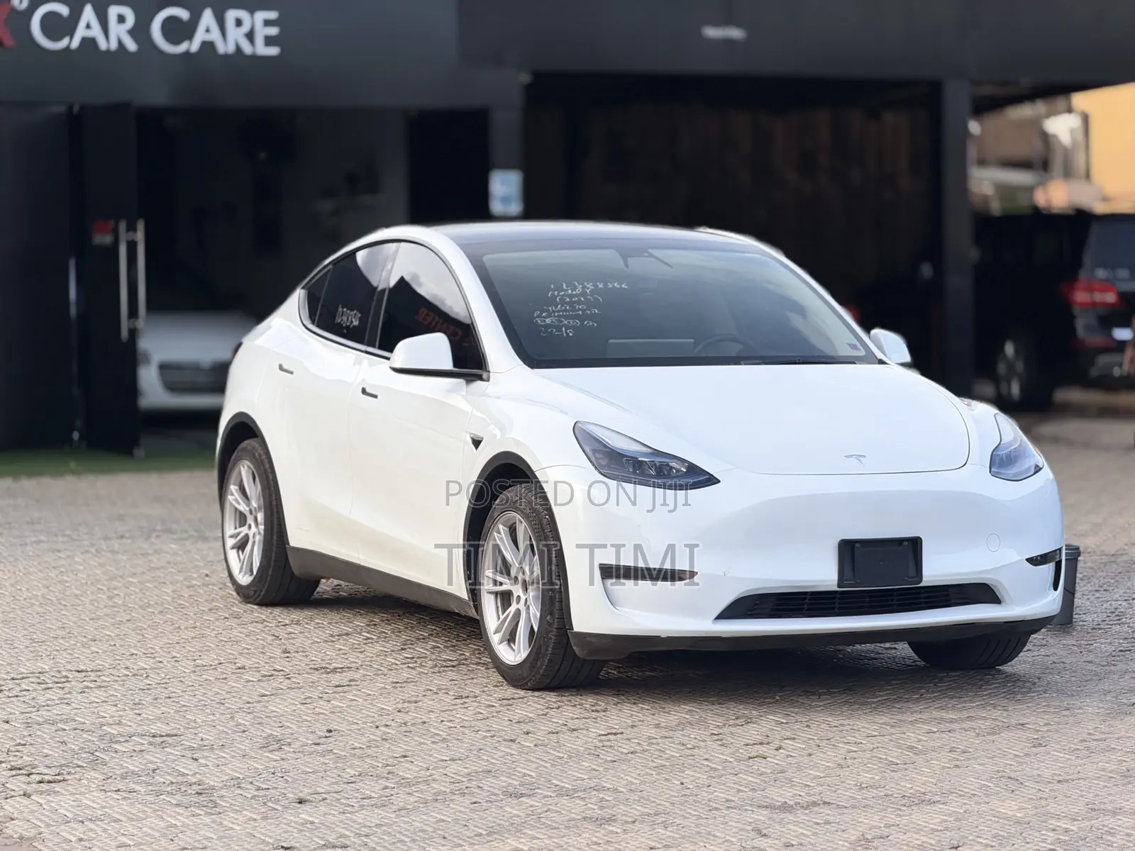 Tesla Model Y 75D kWh Performance 2022 White