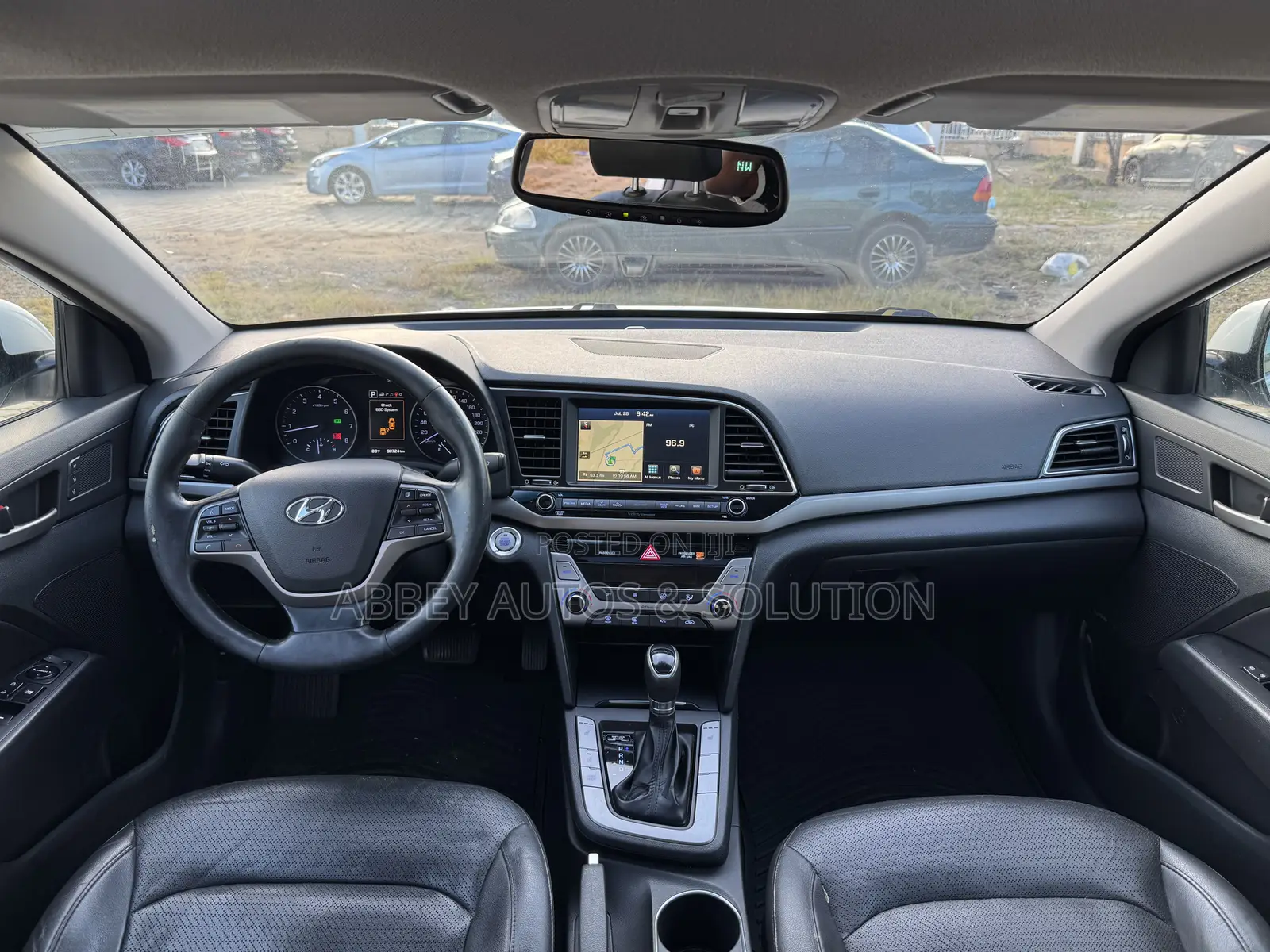 Hyundai Elantra Limited Sedan FWD (1.8L 4cyl 6A) 2016 White