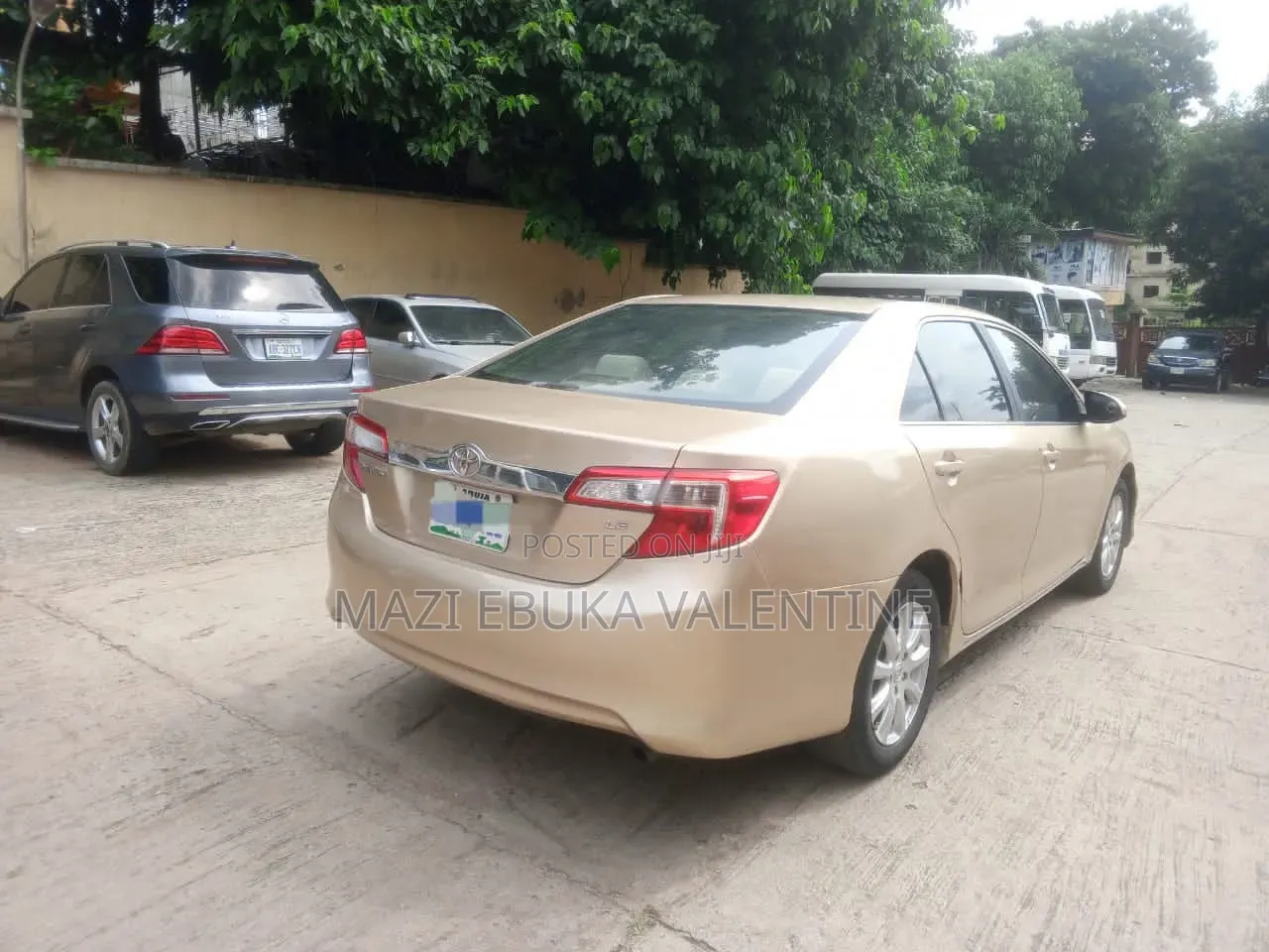 Toyota Camry 2014 Gold