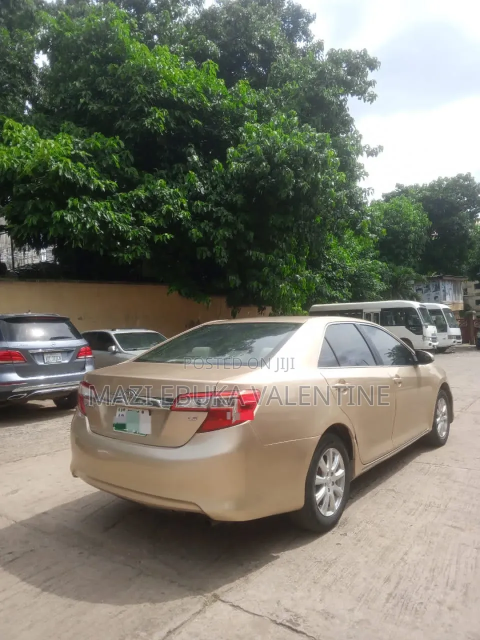 Toyota Camry 2014 Gold
