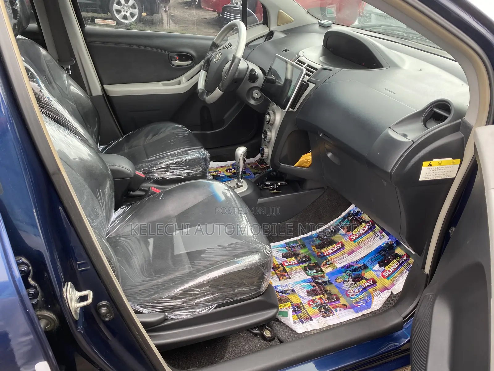 Toyota Yaris Base Sedan 4dr 2010 Blue