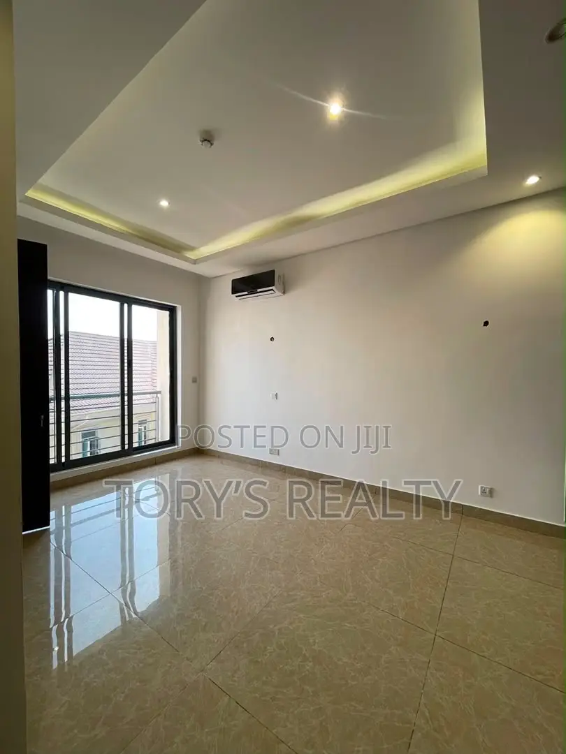 4bdrm Maisonette in Banana Island for rent