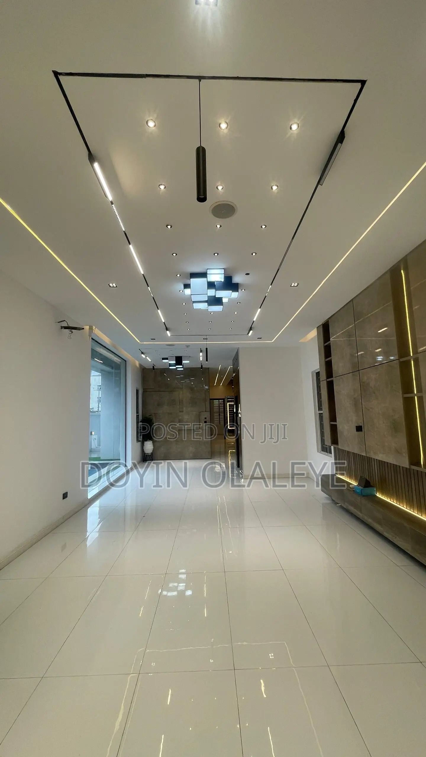 5bdrm Duplex in Lekki Phase 1 for sale