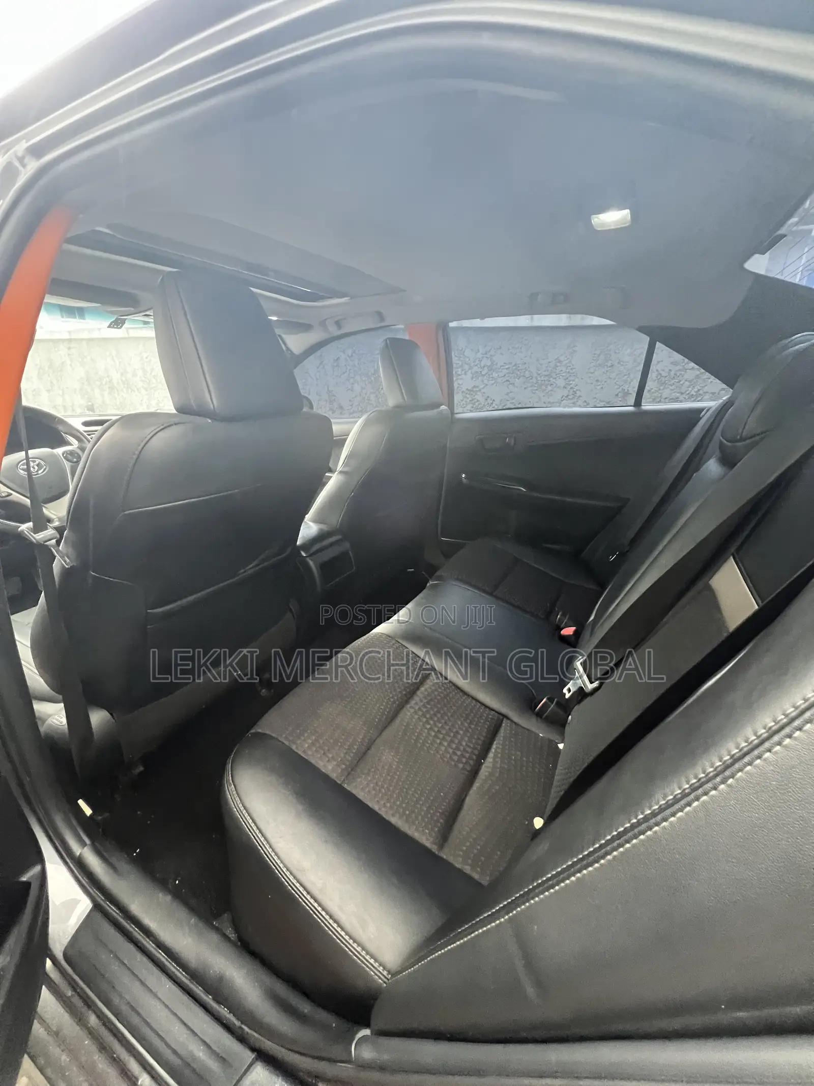 Toyota Camry SE 4dr Sedan (2.5L 4cyl 6A) 2012 Gray