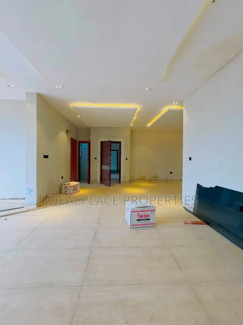 4bdrm Maisonette in Shonibare Estate for sale