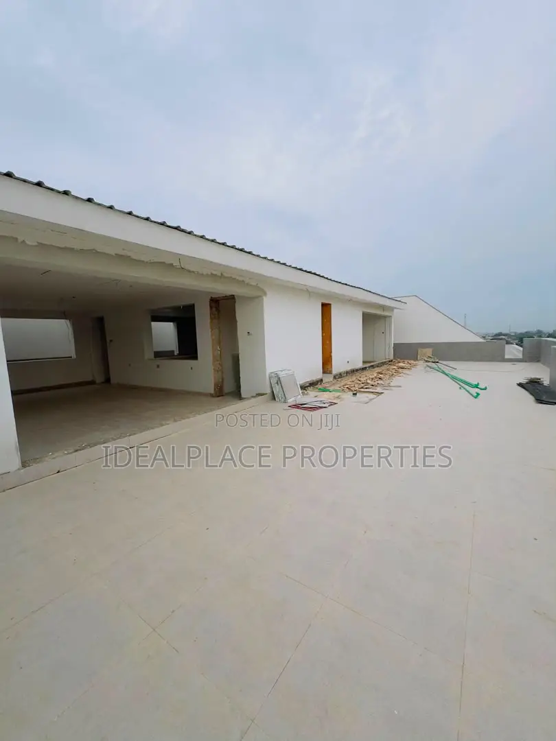 4bdrm Maisonette in Shonibare Estate for sale