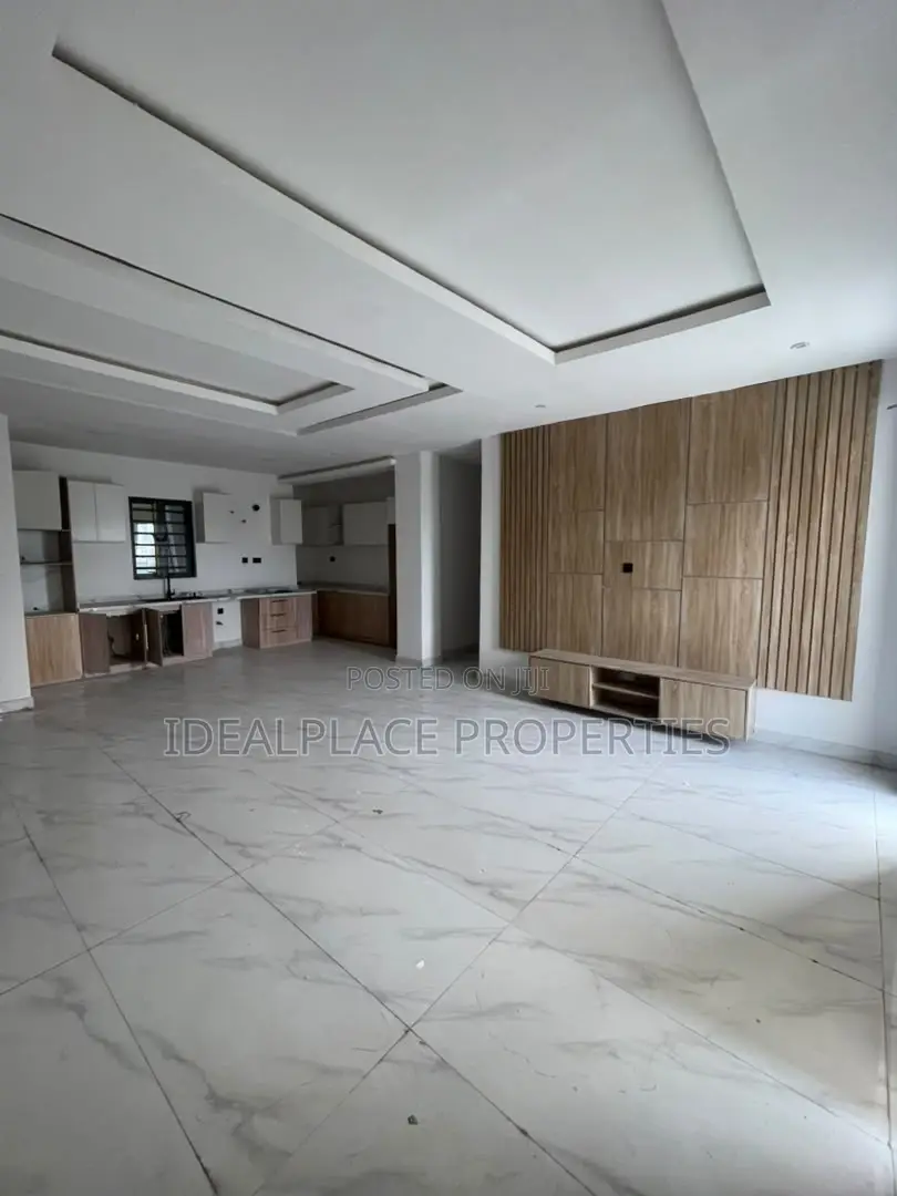 3bdrm Apartment in Ikate for sale