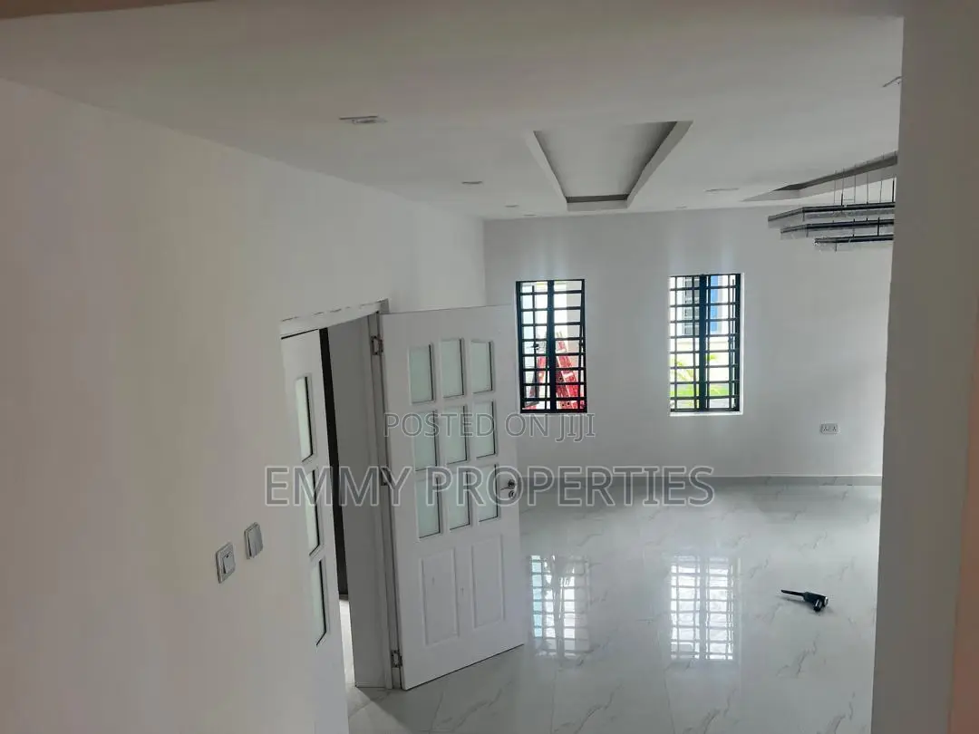 Furnished 5bdrm Duplex in Olopade Agoro, Oluyole for sale