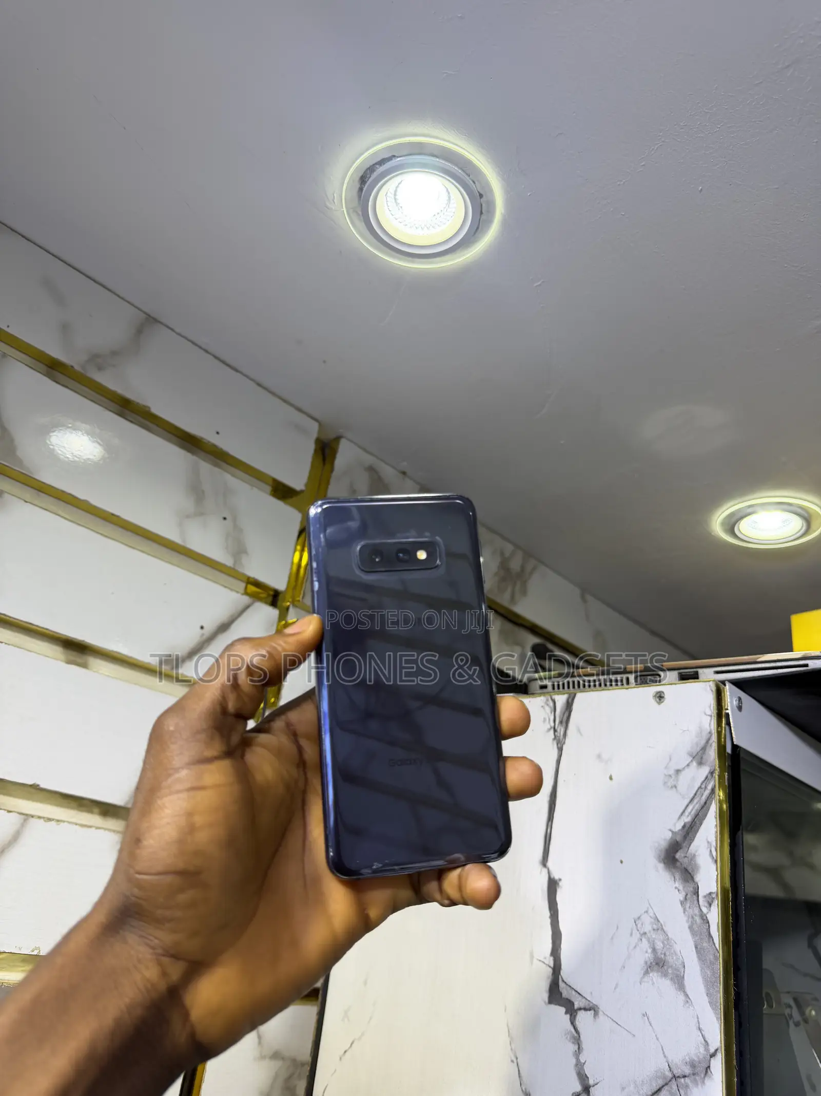 Samsung Galaxy S10e 128 GB Blue