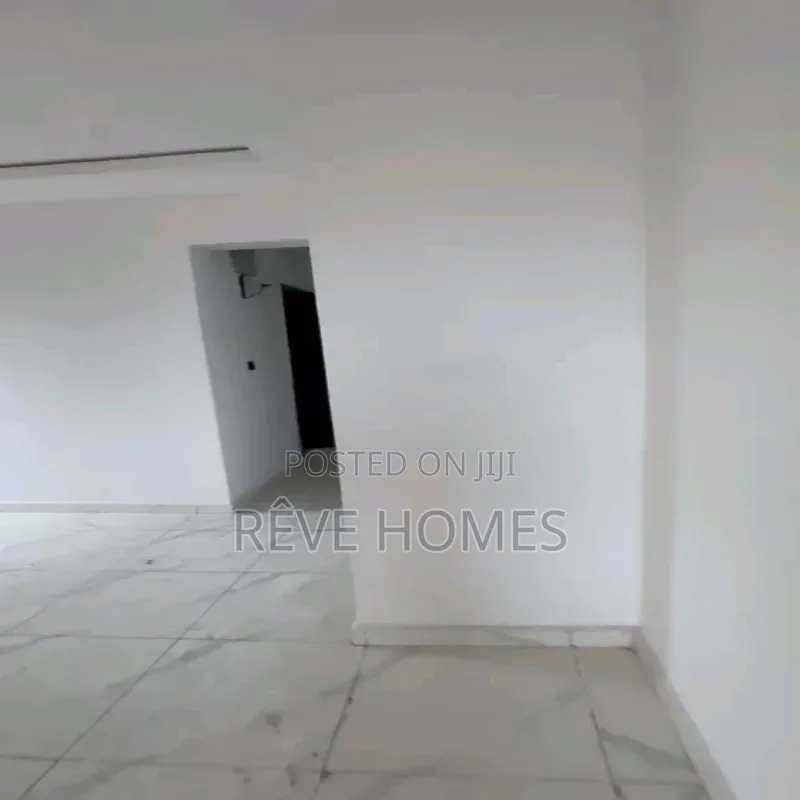 2bdrm Block of Flats in Pedro for rent
