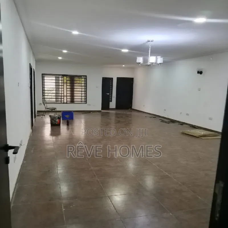 5bdrm Duplex in Ogudu GRA for rent