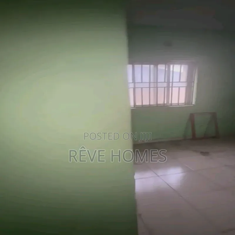 3bdrm Block of Flats in Ogudu-Orioke for rent