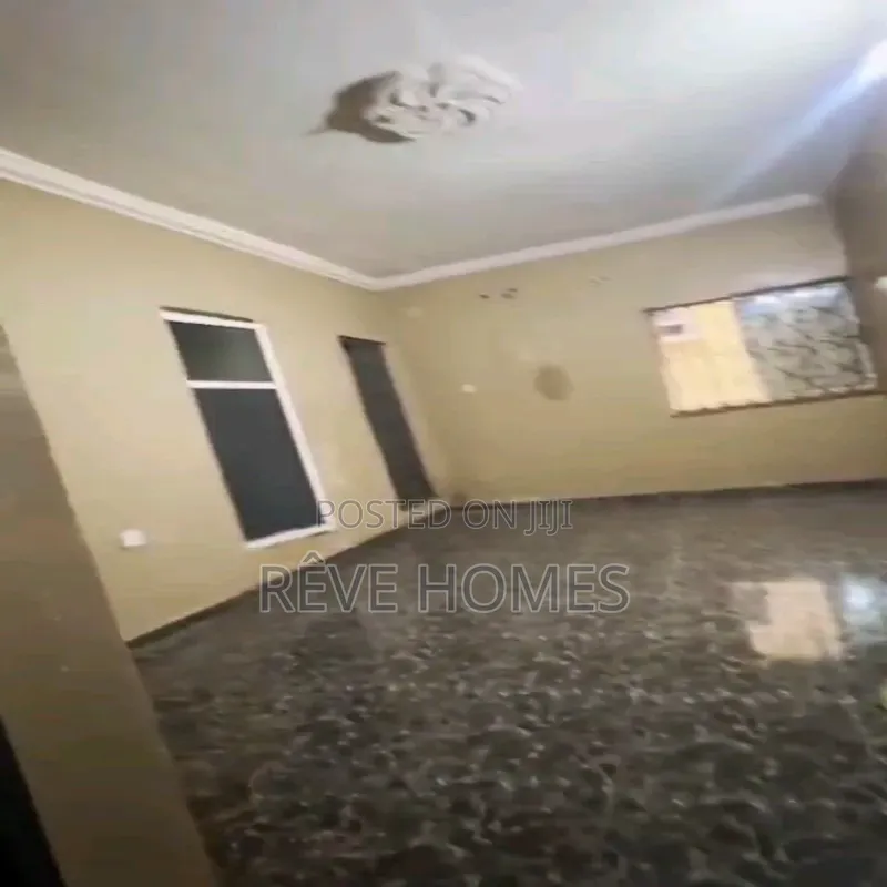 Studio Apartment in Shomolu / Shomolu for rent