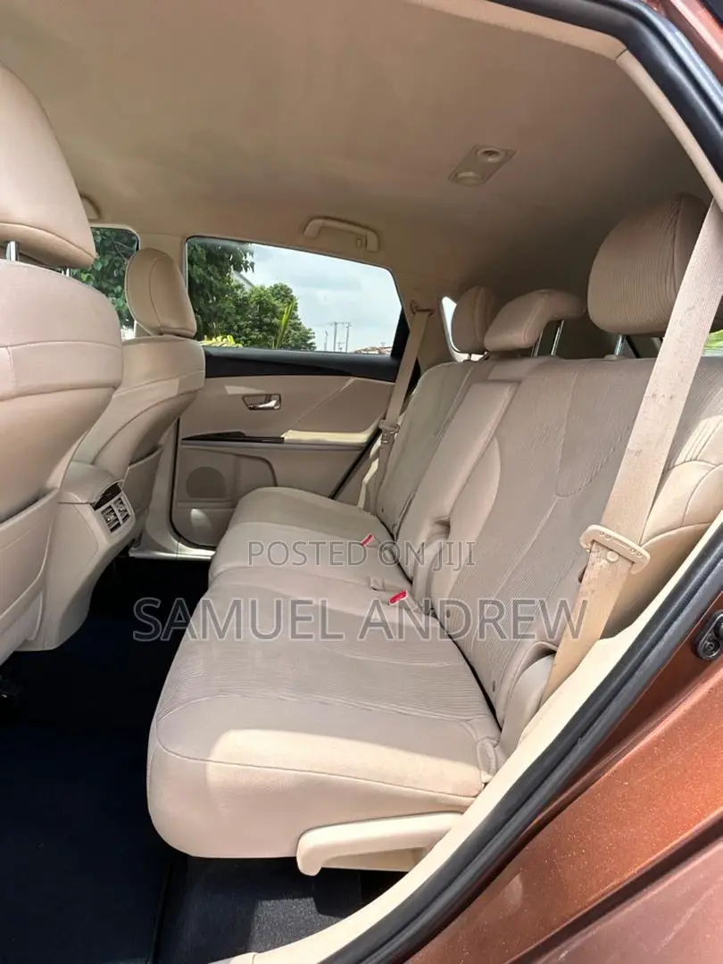 Toyota Venza AWD 2010 Brown