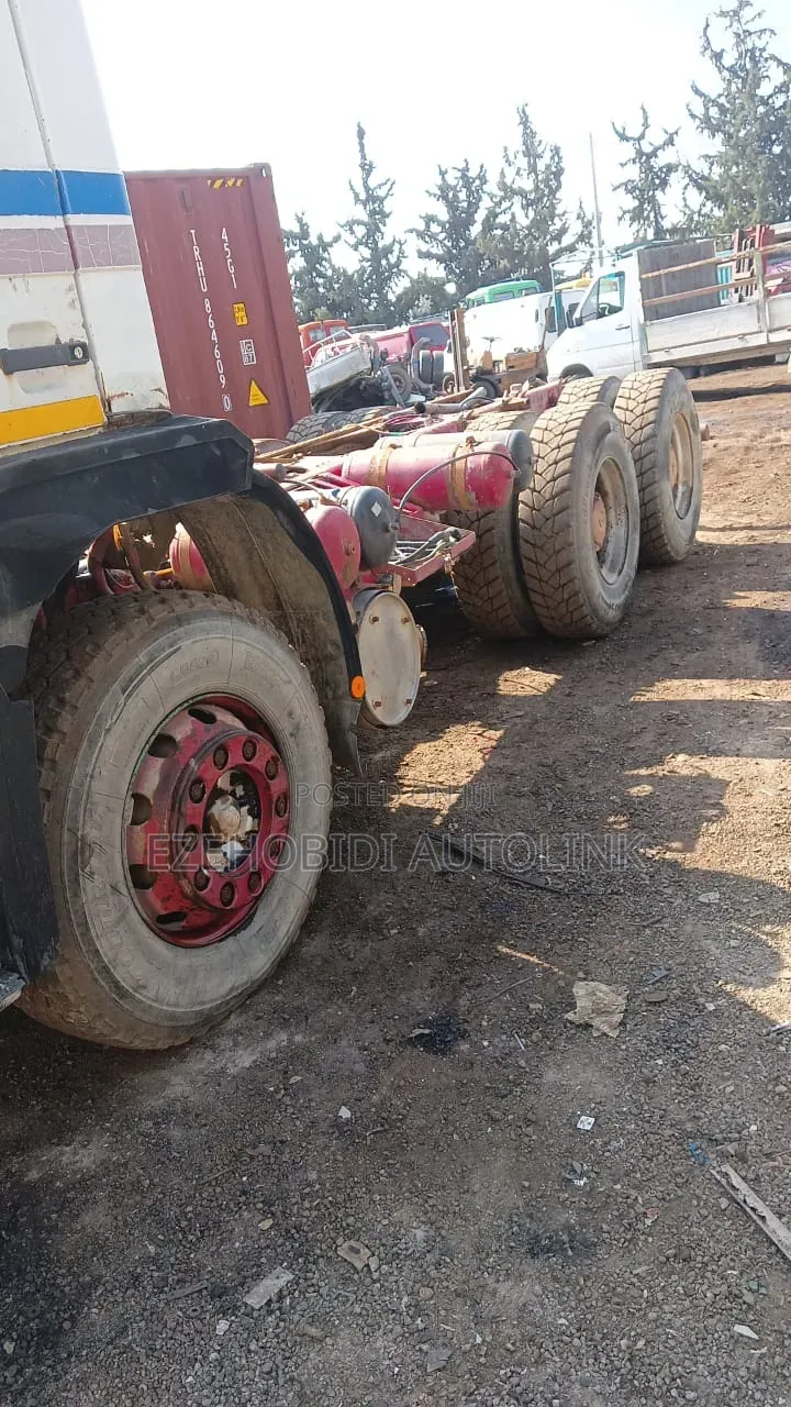 Tokunbo Mandiesel 37-422 Truck. 10tyres. With 6cylinder Turbo Engine.