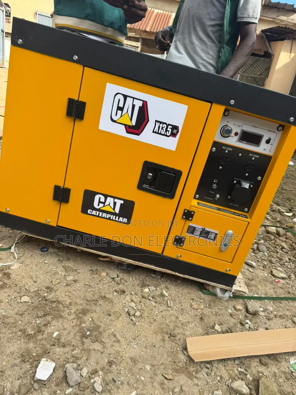 High-Quality CAT 13.5kVA Soundproof Generator for Professional Use