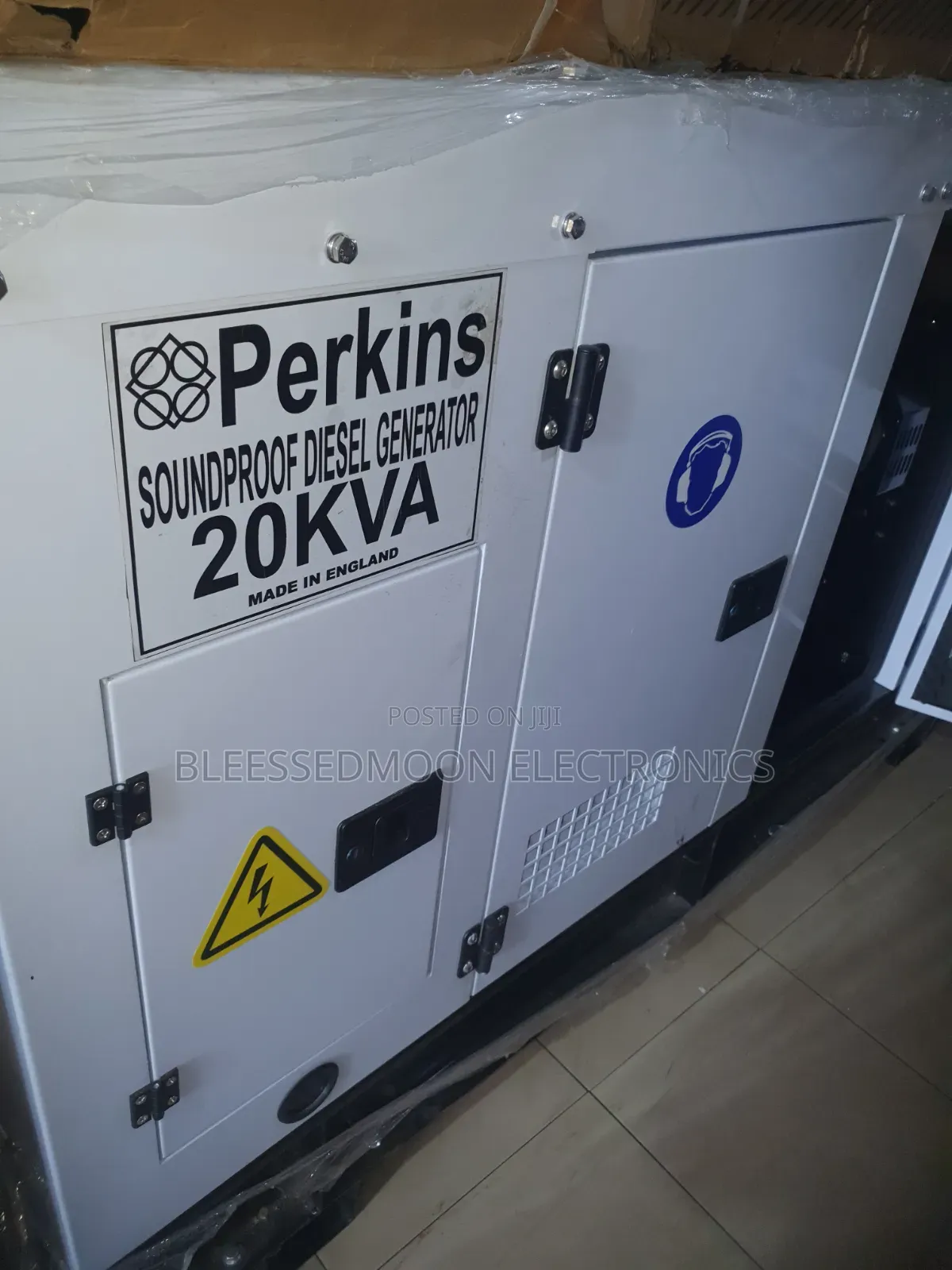 Perkins Heavy Duty Soundproof Diseal Generator 20kva Cooper Coil