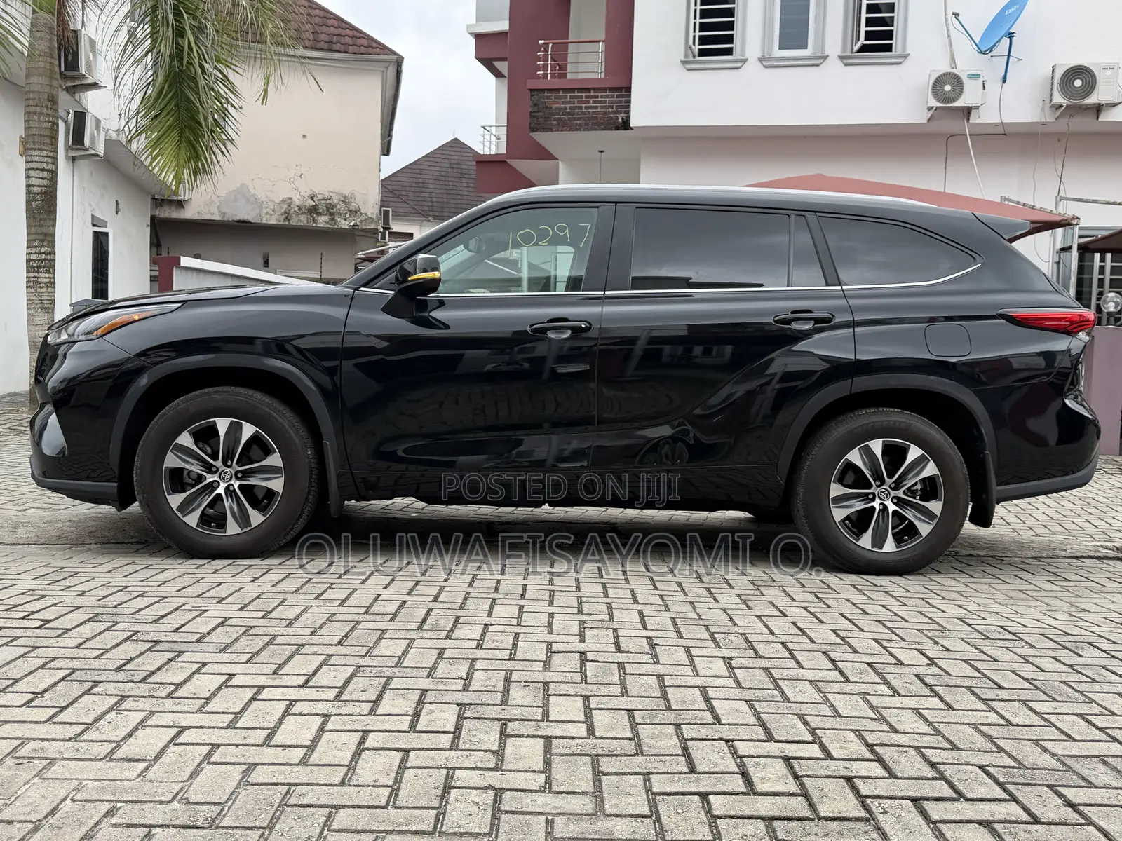 Toyota Highlander XLE AWD 2023 Black
