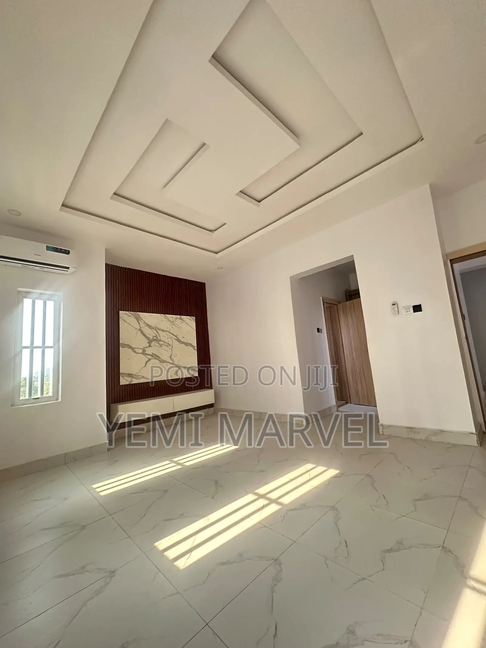 5bdrm Duplex in Main Jericho Gra, for sale