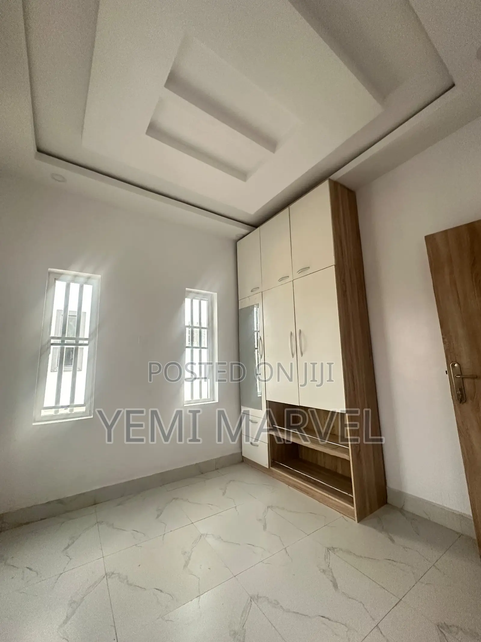5bdrm Duplex in Main Jericho Gra, for sale