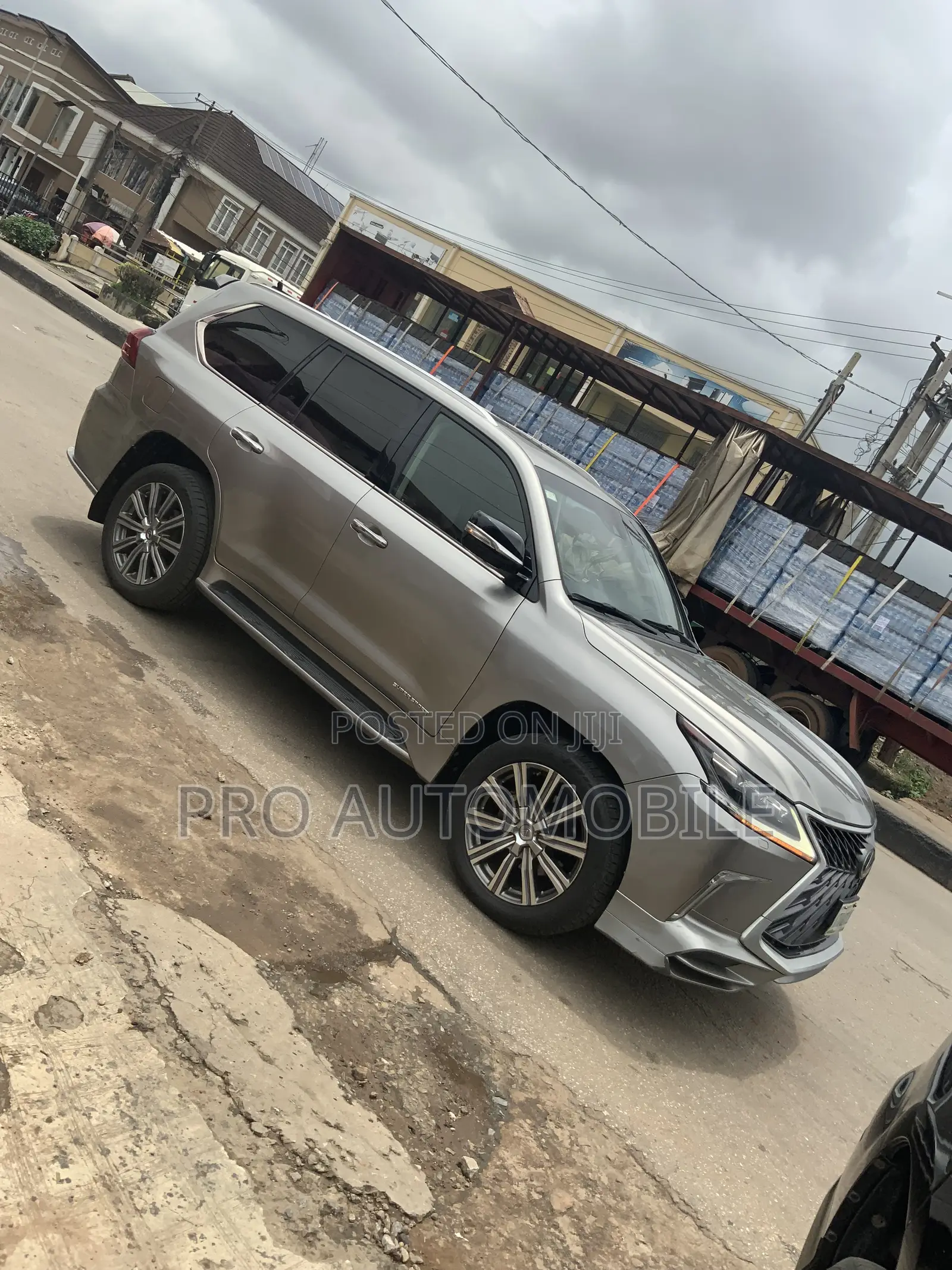 Lexus LX 570 AWD 2017 Gray