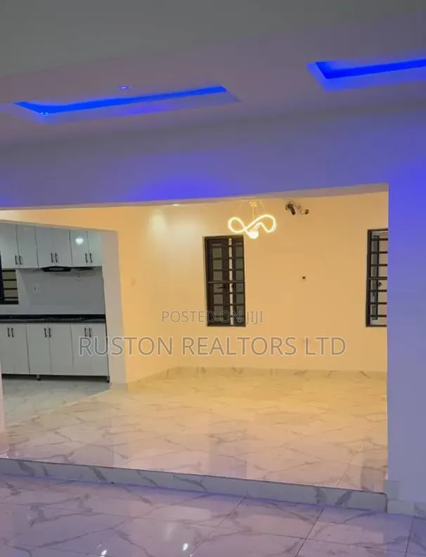 5bdrm Duplex in Ibadan for sale