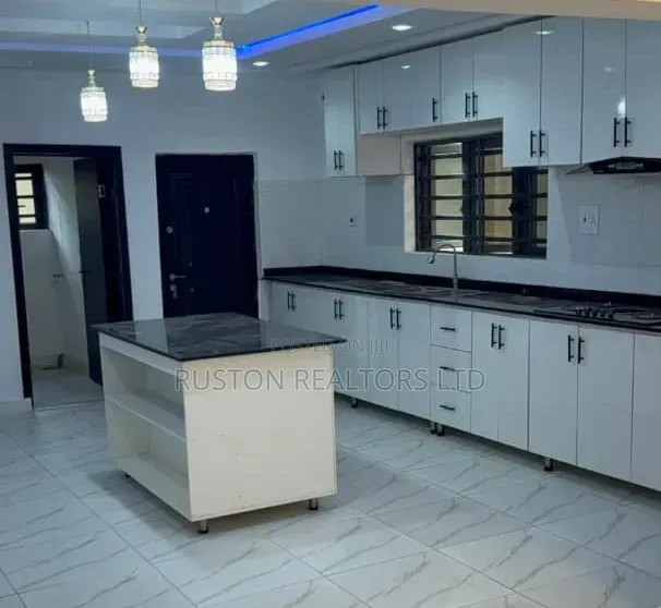 5bdrm Duplex in Ibadan for sale