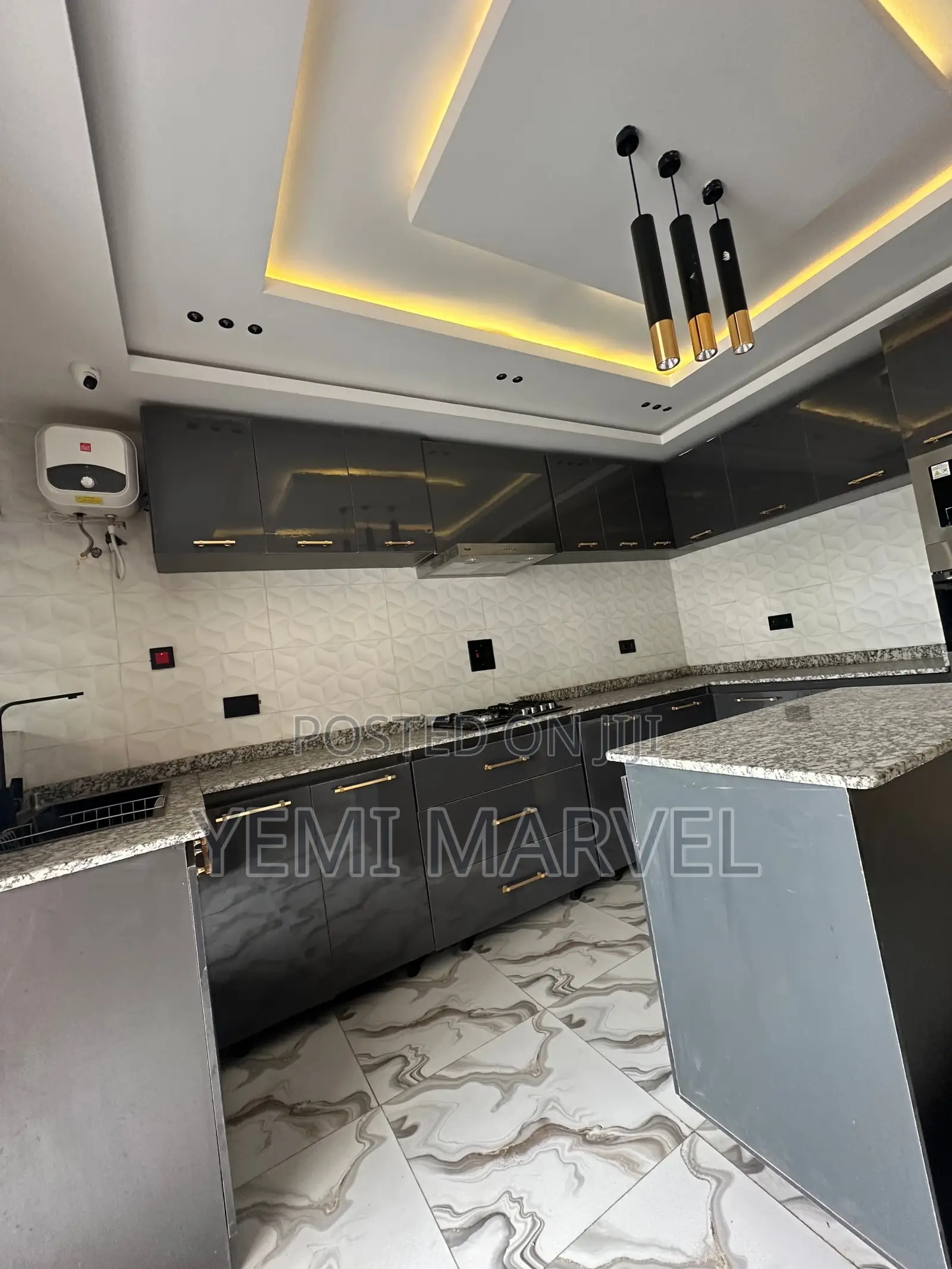 4bdrm Duplex in Emmanuel Estate, for sale