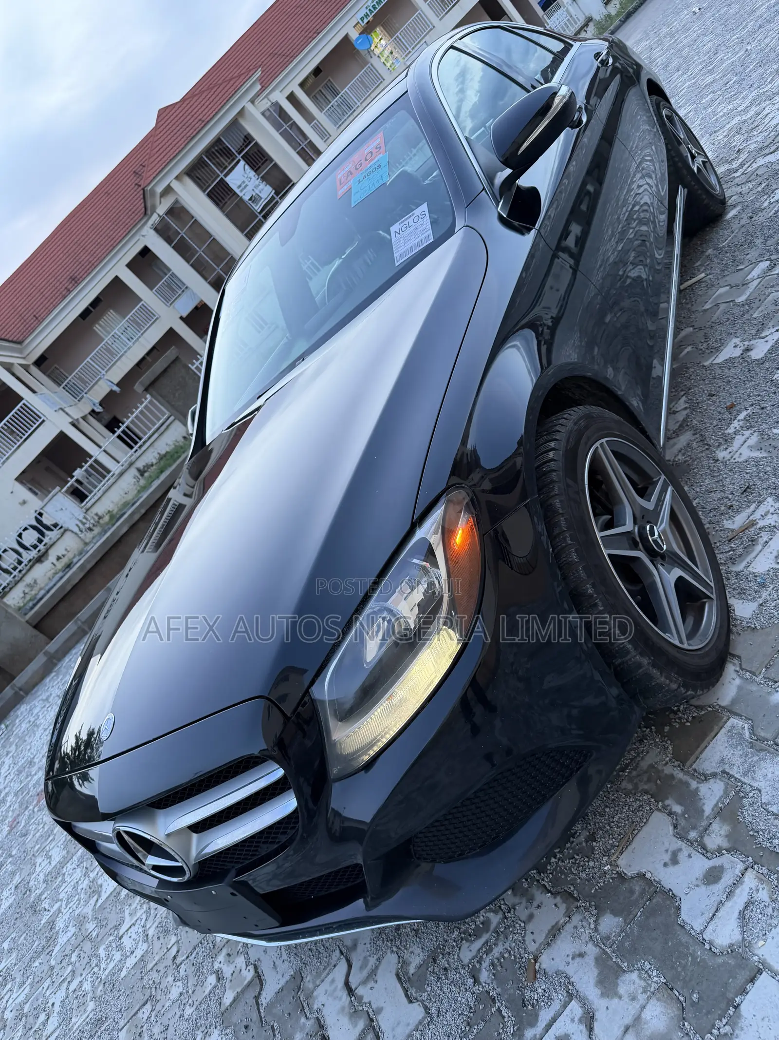 Mercedes-Benz C300 Luxury 4dr AWD 4Matic Sedan (2.0L 4cyl 7A) 2015