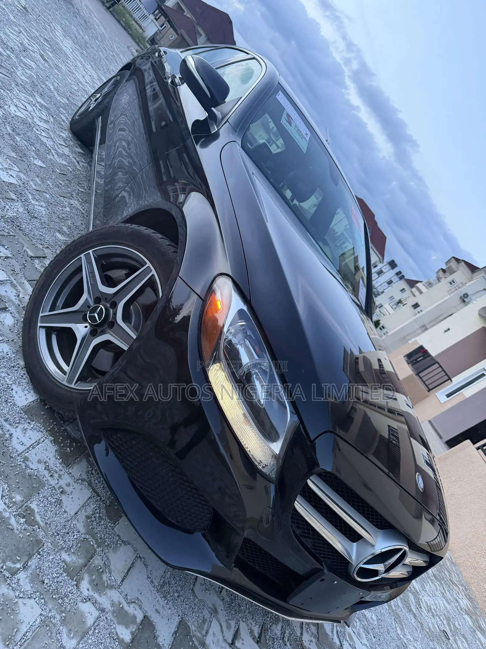 Mercedes-Benz C300 Luxury 4dr AWD 4Matic Sedan (2.0L 4cyl 7A) 2015
