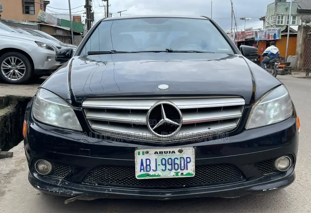 Mercedes-Benz C300 Luxury Sedan AWD (3.0L 6cyl 7A) 2008 Black