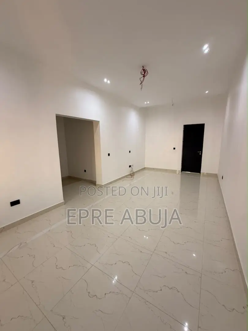 4bdrm Duplex in Guzape District for sale