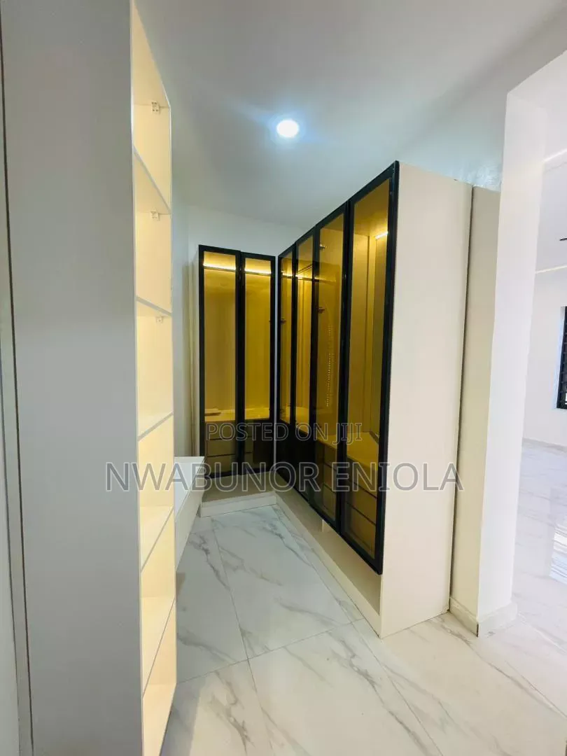 4bdrm Duplex in Berger for sale