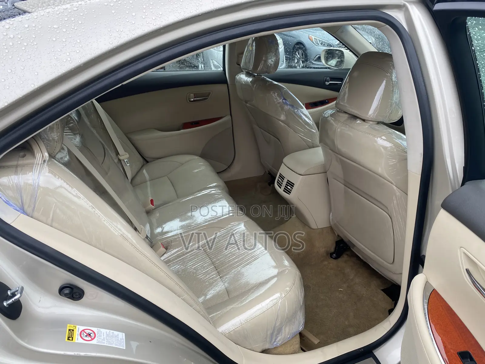 Lexus ES 350 2010 Gold