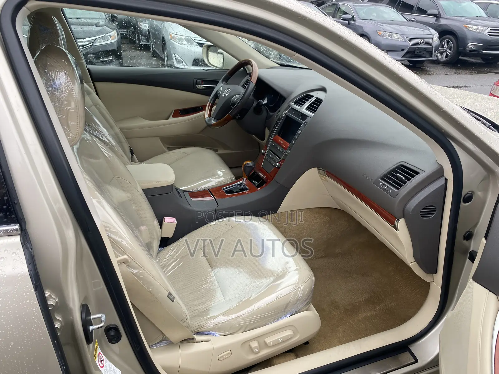 Lexus ES 350 2010 Gold