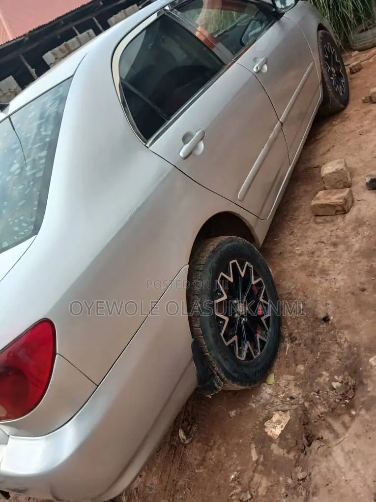 Toyota Corolla 2006 Silver